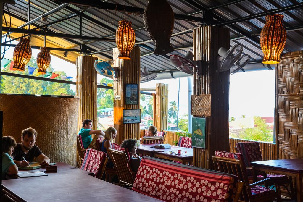 Hotel Lalaji Bayview Port Blair Kültér fotó